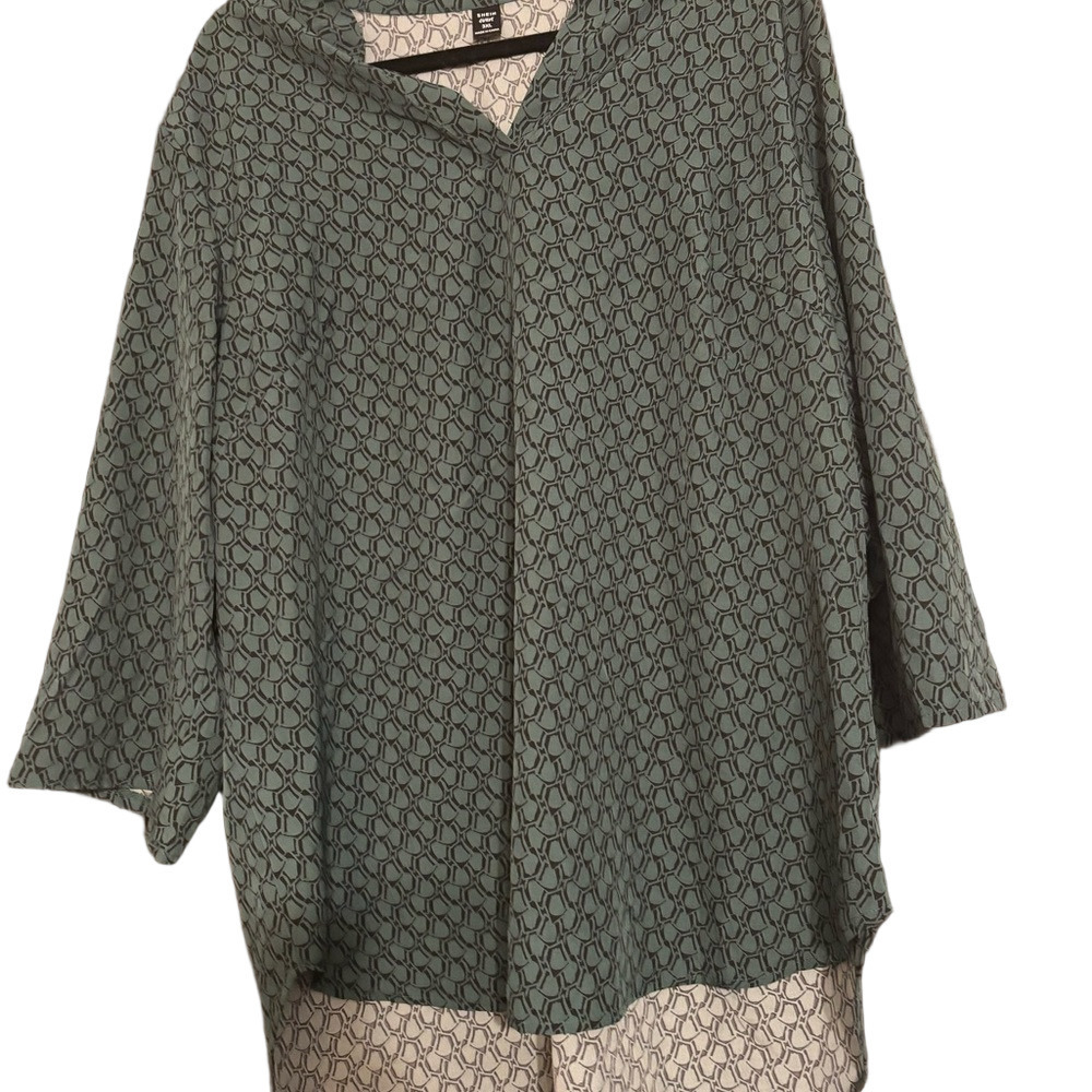 NWOT SHEIN Elegant Green Patterned Women's Top